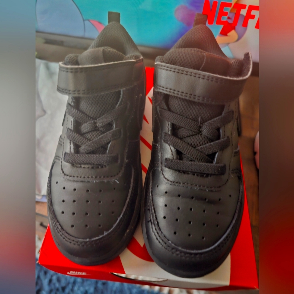 Nike Court Borough Low